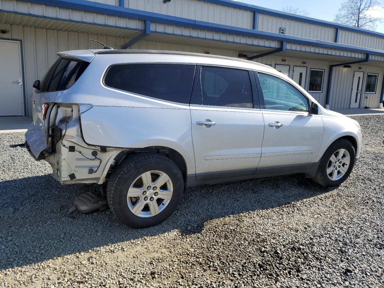 2010 Chevrolet Traverse - Image 3