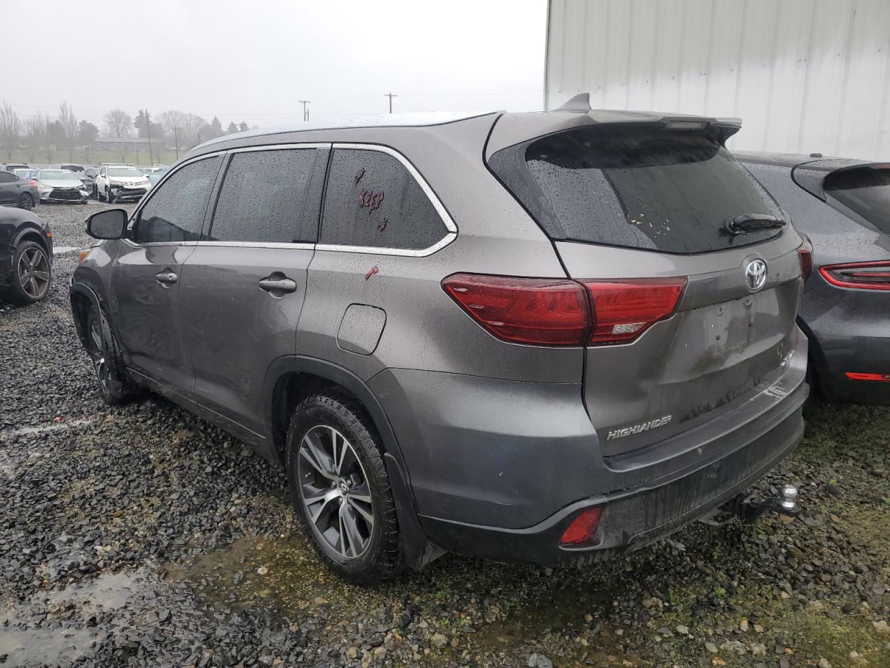 VIN 5TDJKRFH8GS267720 2016 TOYOTA HIGHLANDER no.2