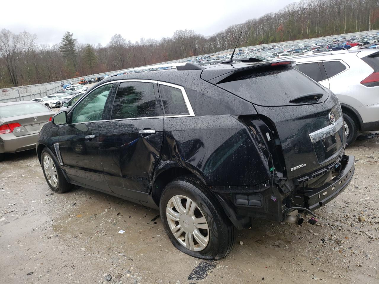 VIN 3GYFNGE30DS602686 2013 CADILLAC SRX no.2