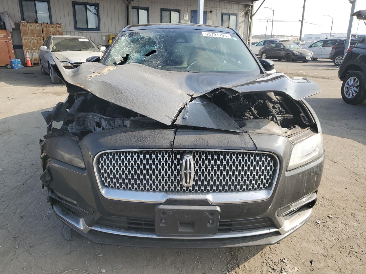 2017 Lincoln Continental - Image 5