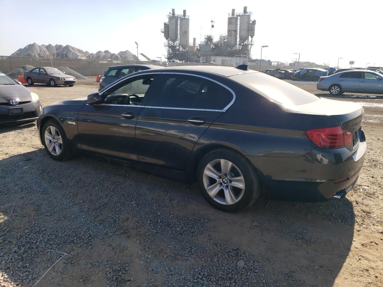 VIN WBAXG5C55DDY37658 2013 BMW 5 SERIES no.2