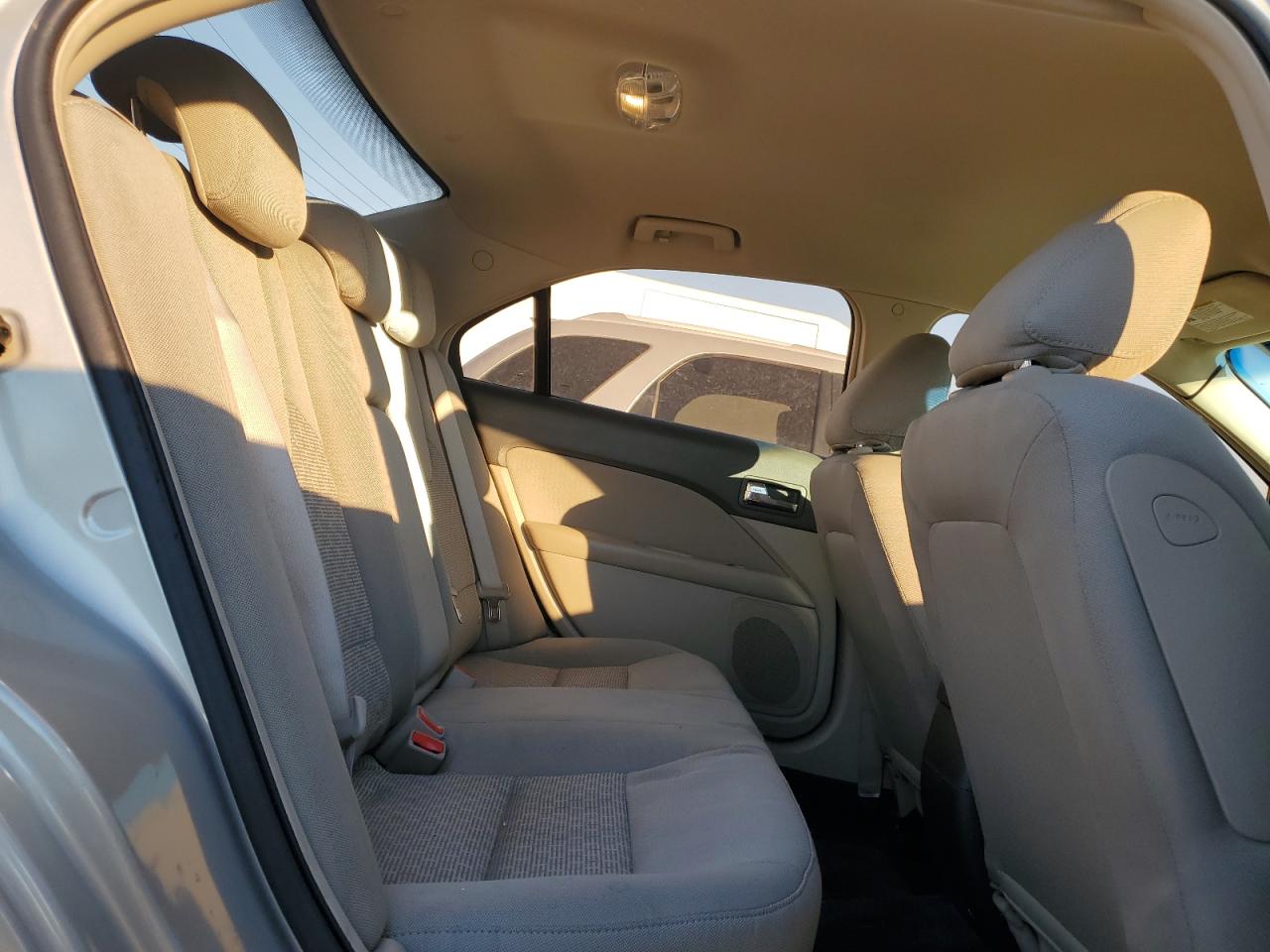 2010 Ford Fusion - Image 10