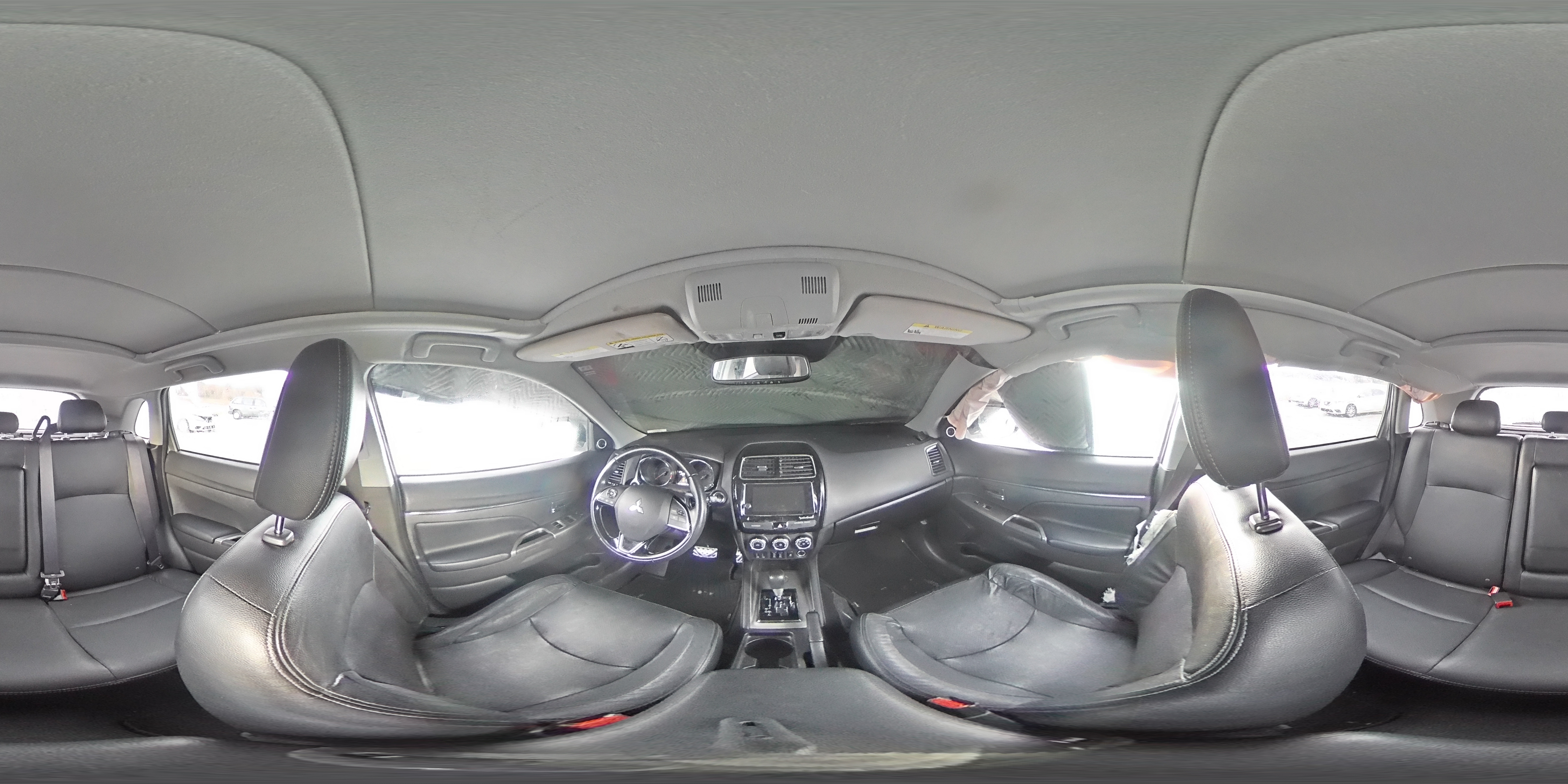 2018 Mitsubishi Outlander - Image 14