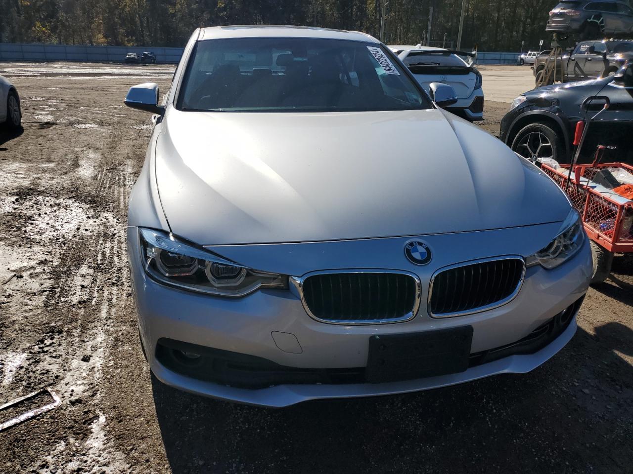 VIN WBA8E5G52JNV02982 2018 BMW 3 SERIES no.5