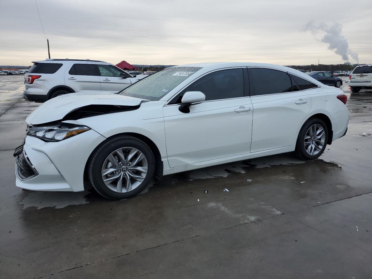 2022 Toyota Avalon - Image 1