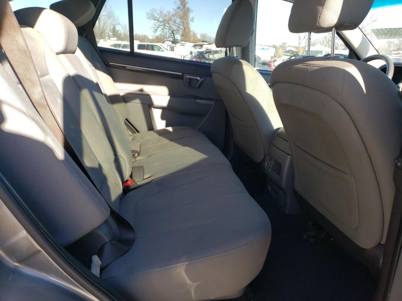 2011 Hyundai Santa Fe - Image 11