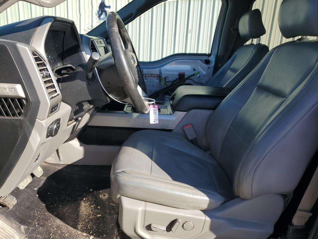 2015 Ford F-150 - Image 7