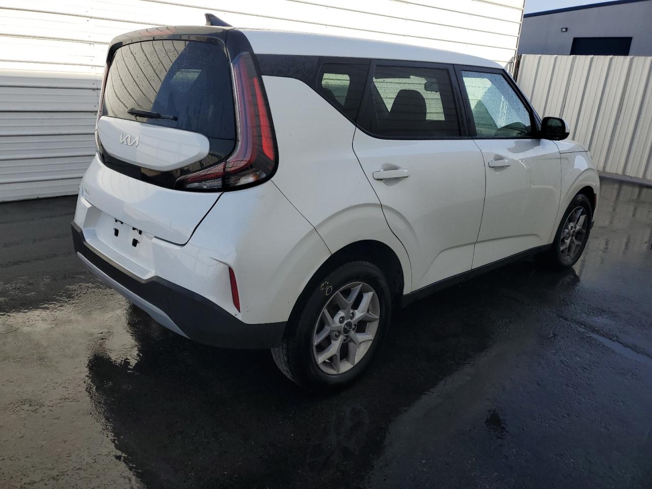 2023 Kia Soul - Image 3