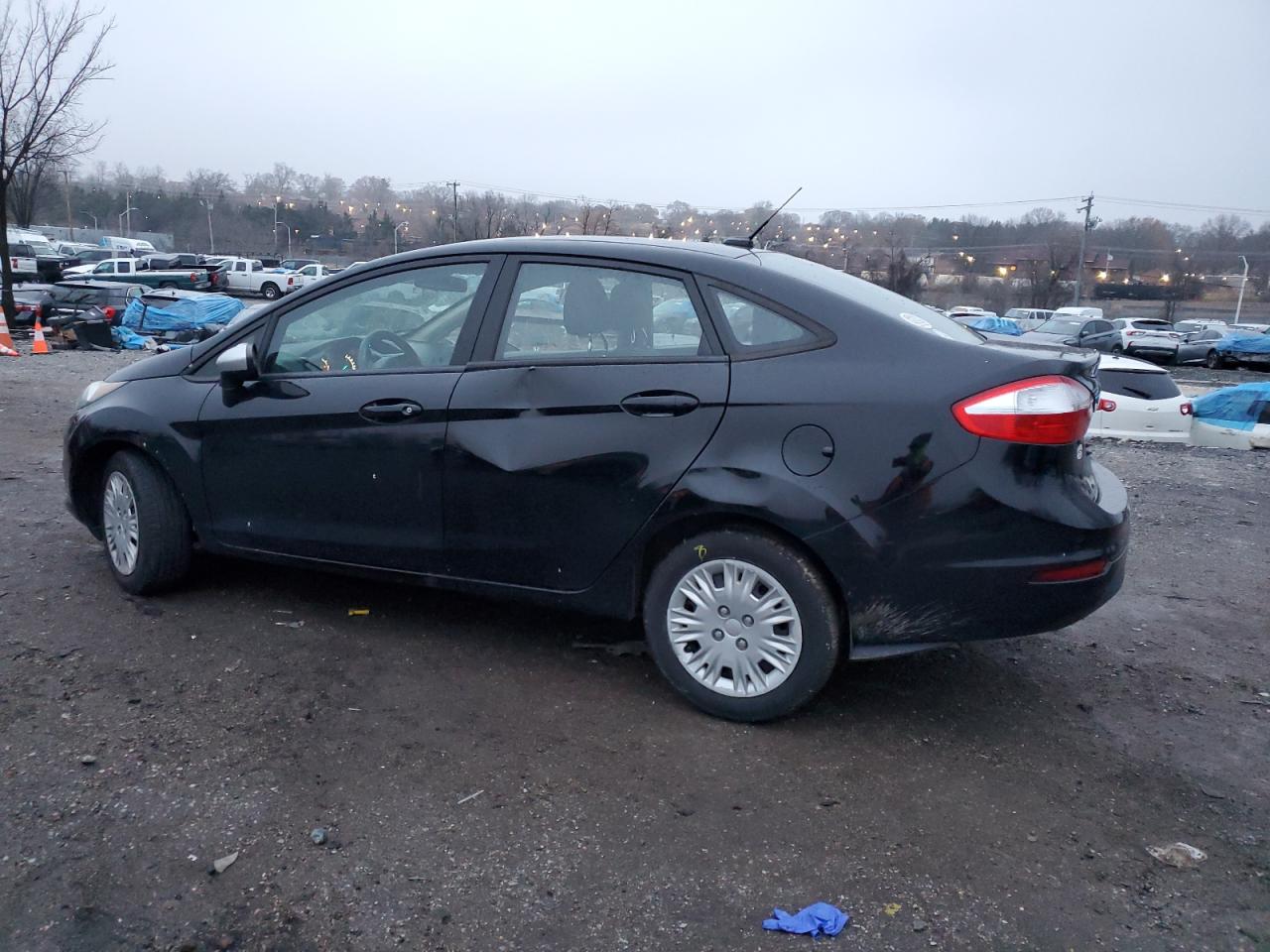 VIN 3FADP4AJ2GM164438 2016 FORD FIESTA no.2