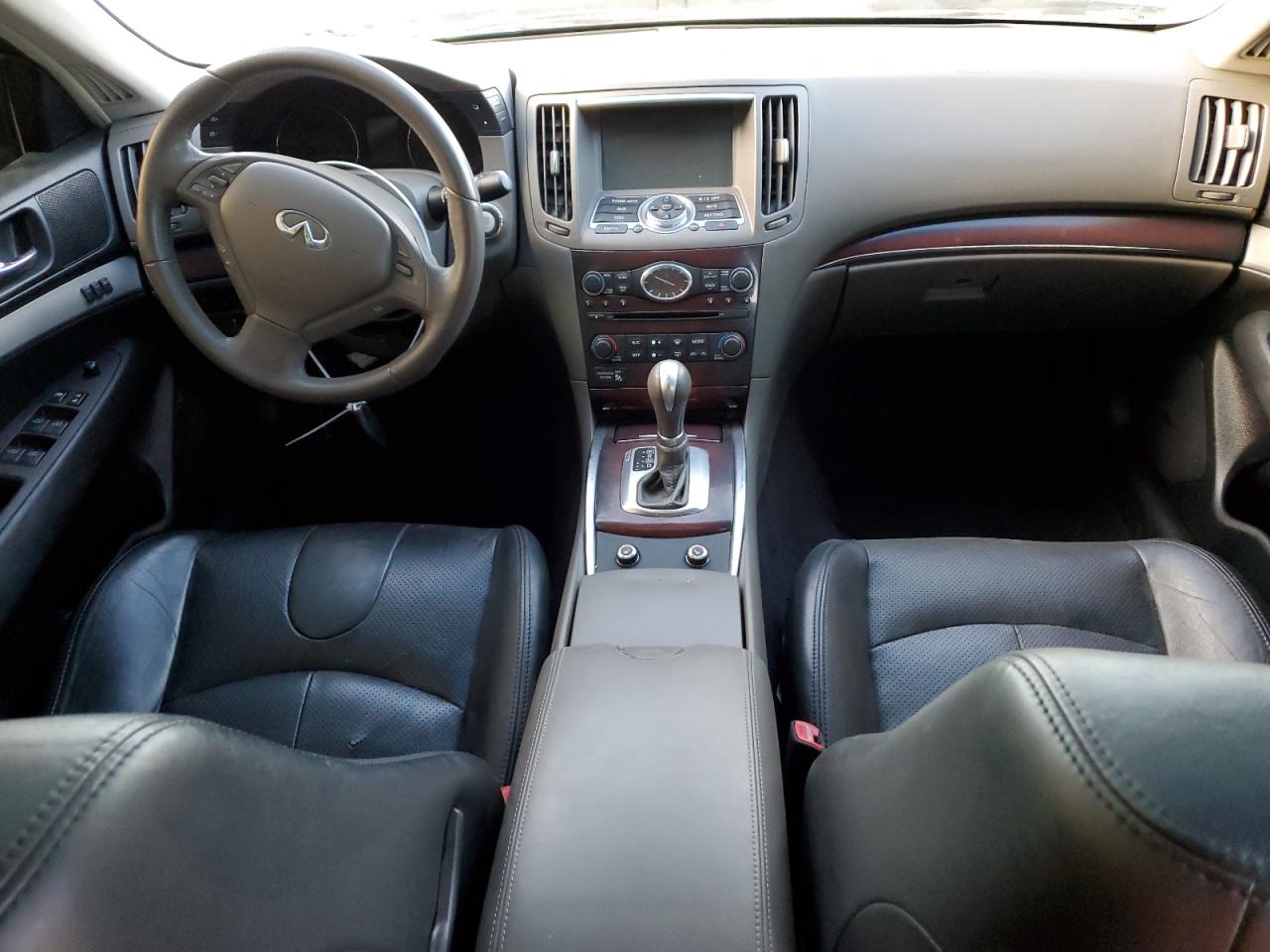 2011 Infiniti G - Image 8