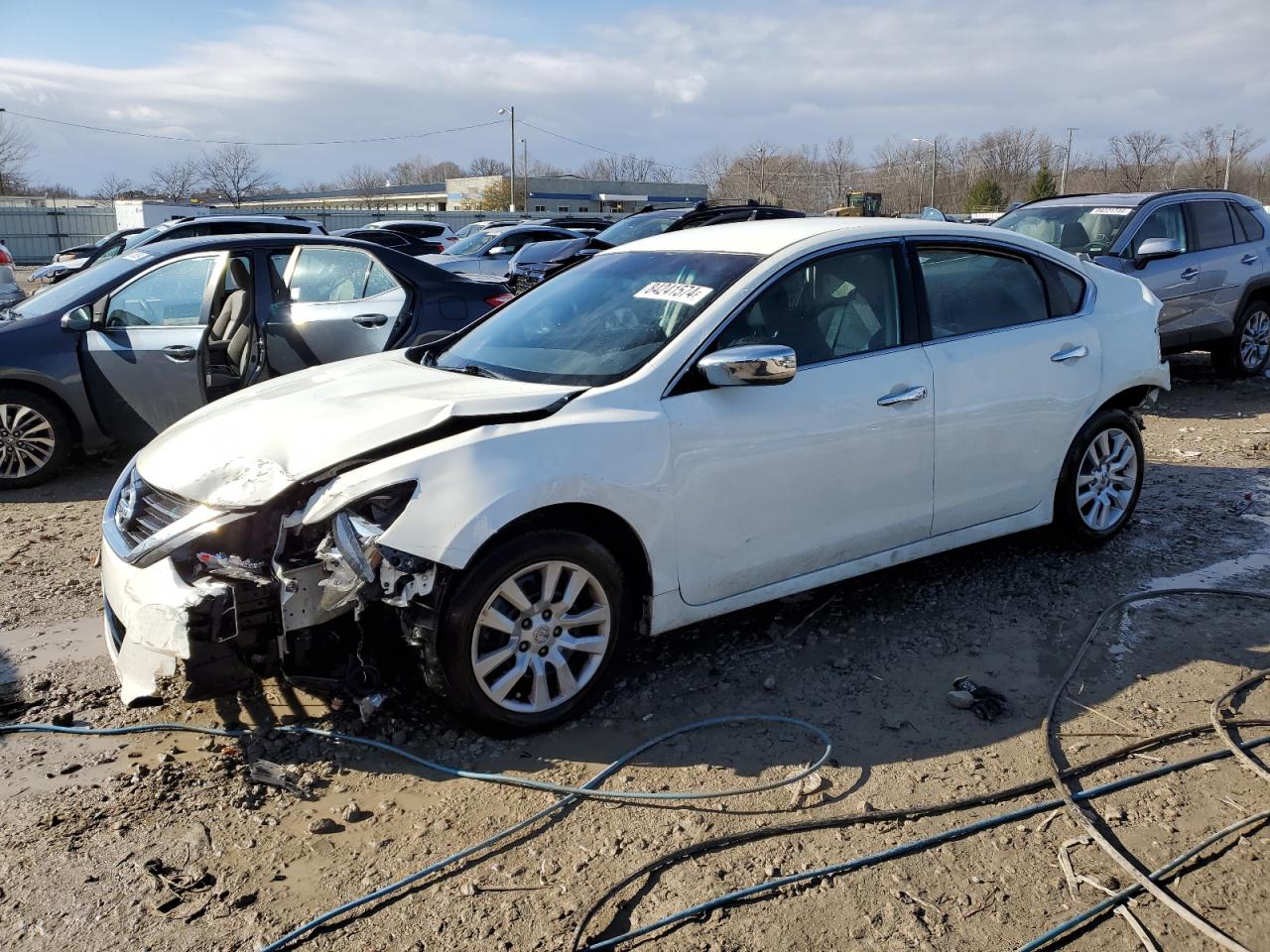 2016 Nissan Altima 2.5 for Sale in Louisville, KY - Rear End