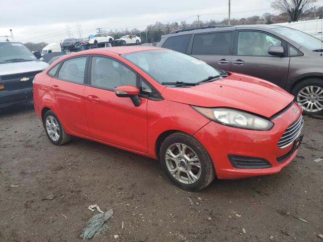 Sedans FORD FIESTA 2015 Red