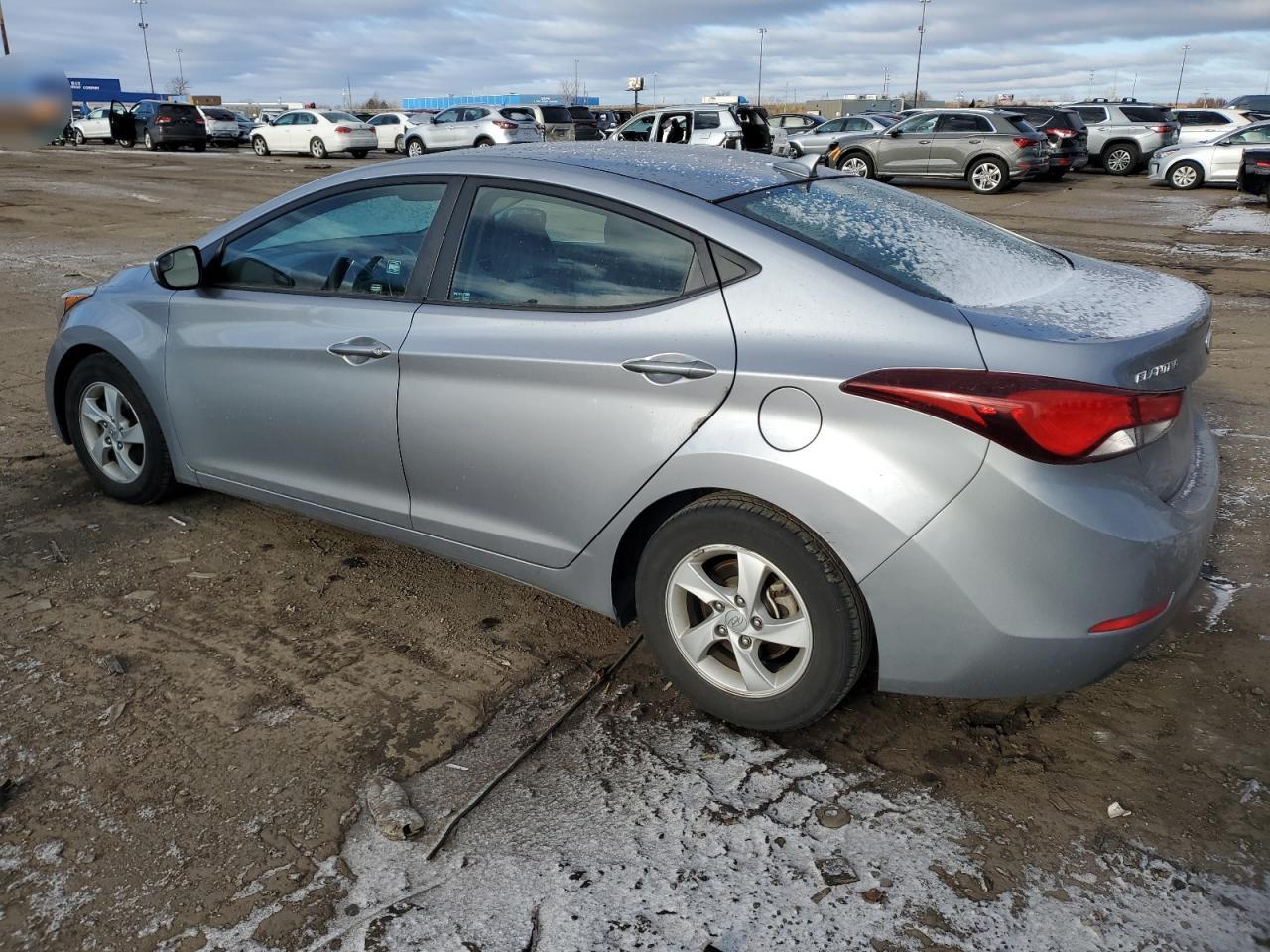 5NPDH4AE6FH639460 2015 HYUNDAI ELANTRA - Image 2
