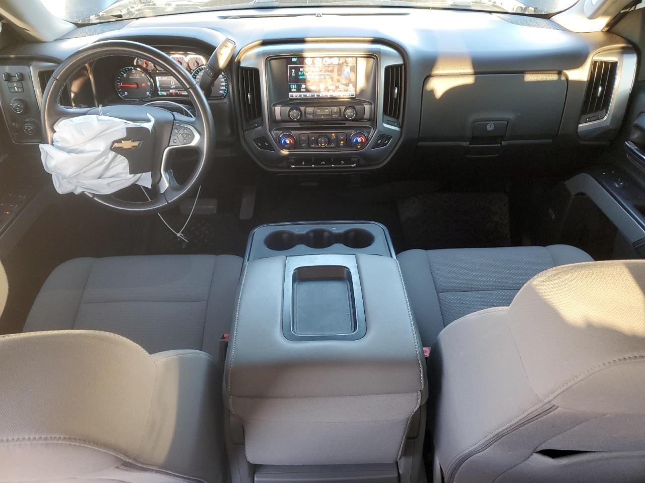 2016 Chevrolet Silverado - Image 8