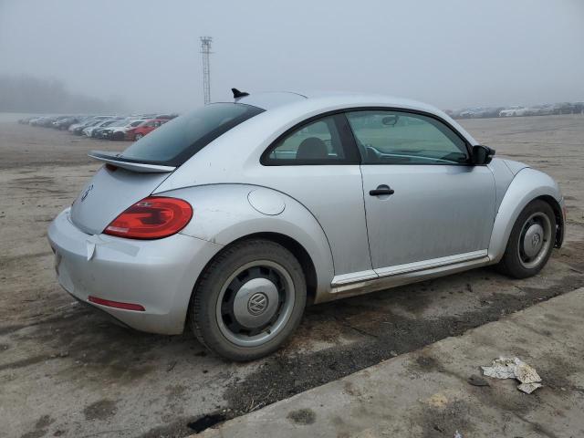  VOLKSWAGEN BEETLE 2015 Серебристый