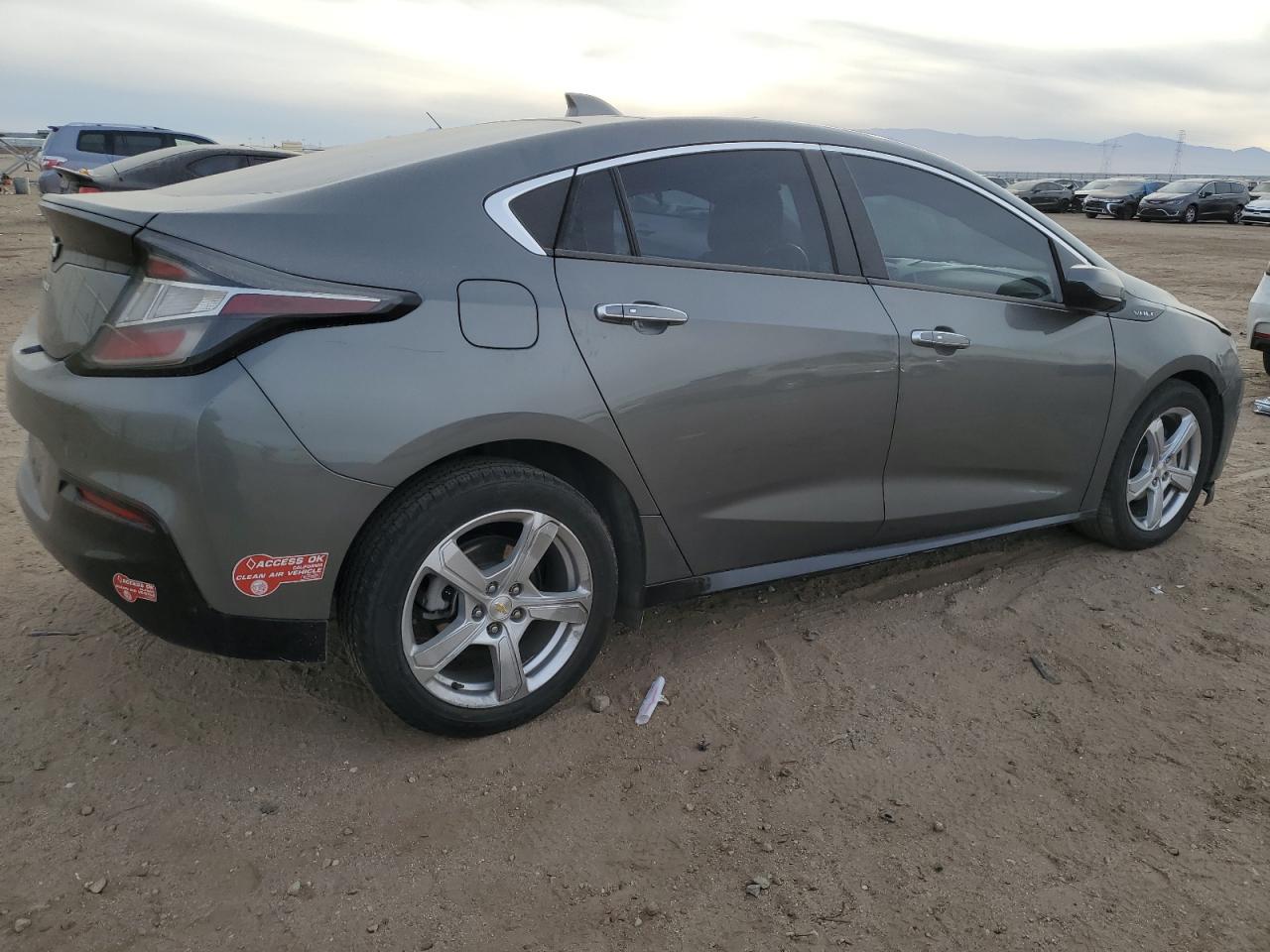 2017 Chevrolet Volt - Image 3