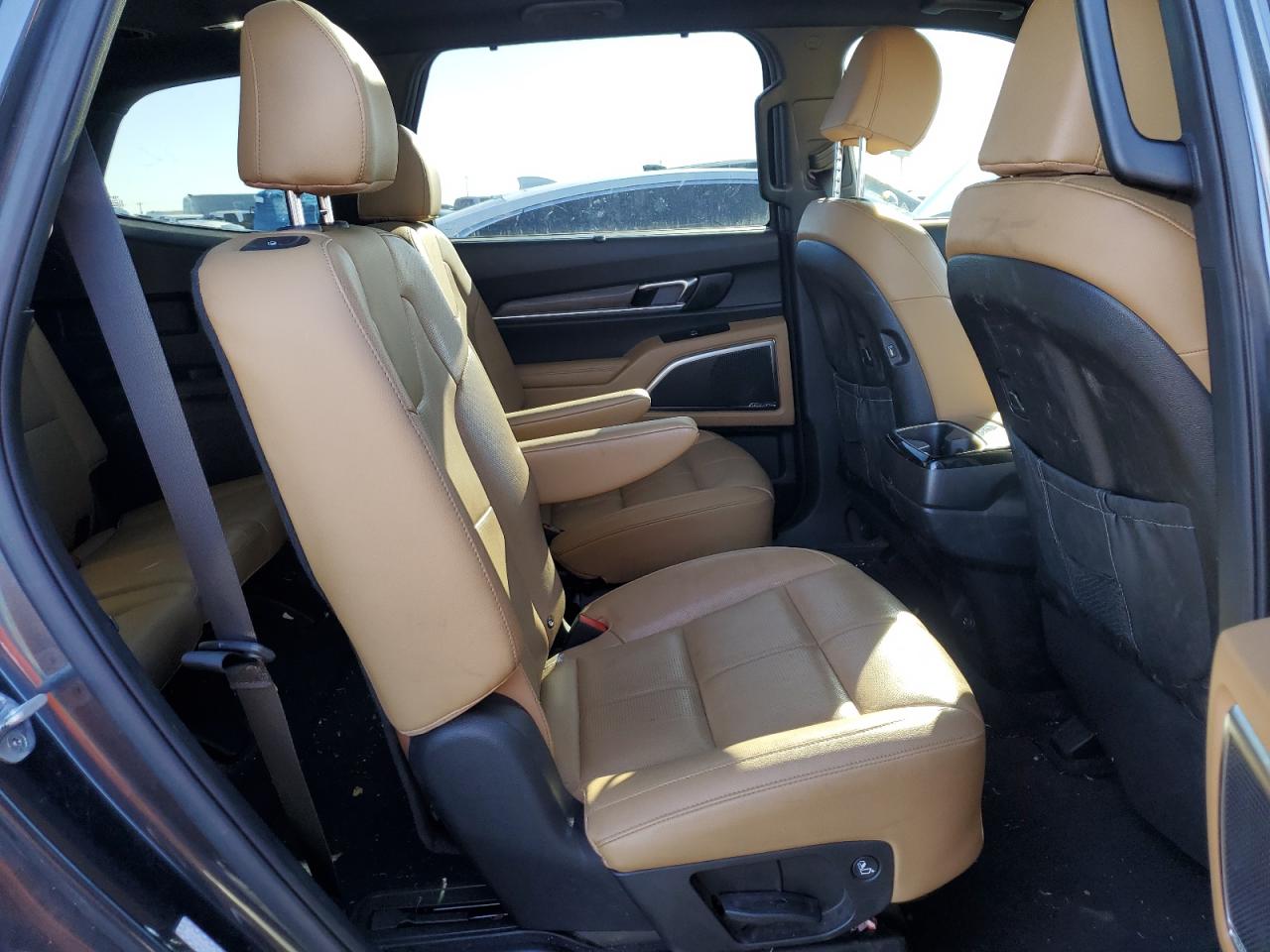 2022 Kia Telluride - Image 11