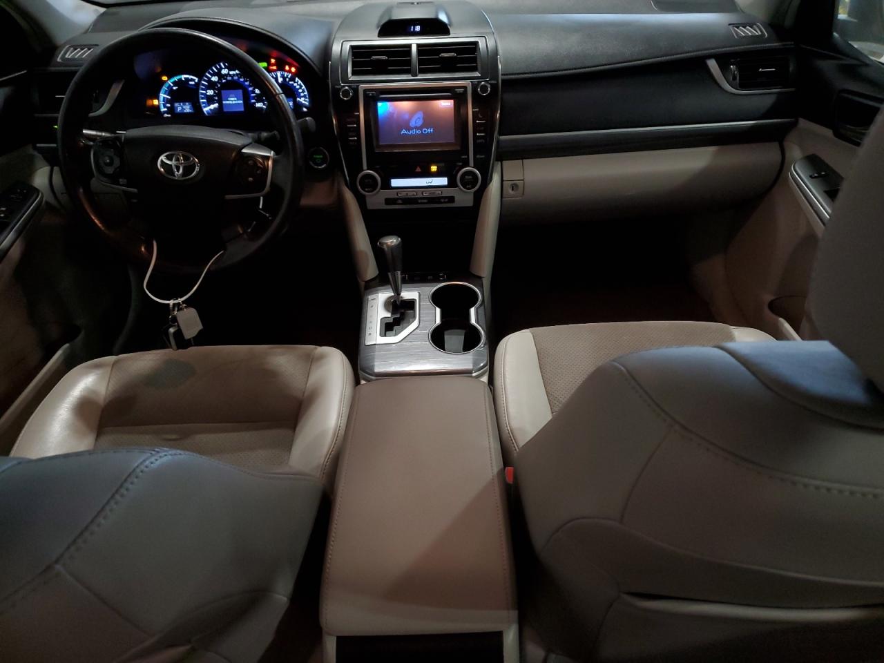 2013 Toyota Camry - Image 8
