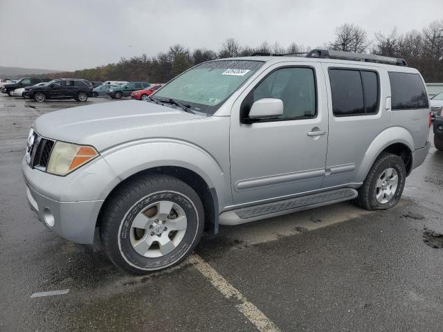 2005 Nissan Pathfinder Le