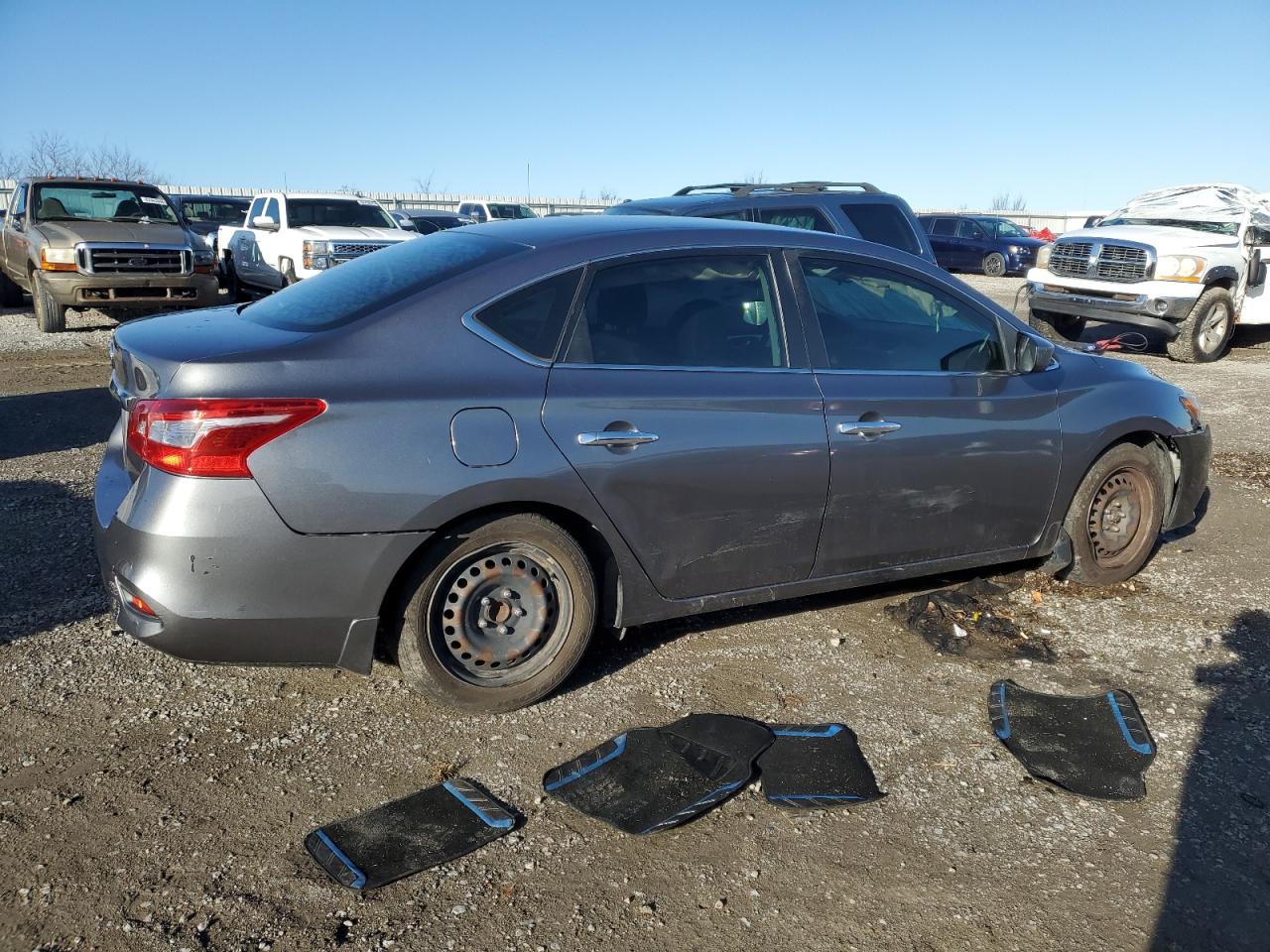 2017 Nissan Sentra - Image 3