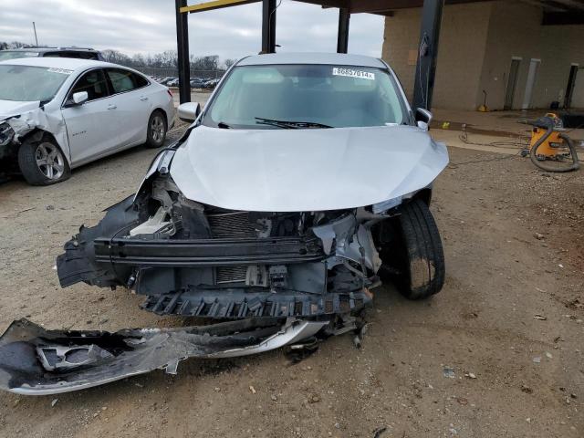  NISSAN SENTRA 2019 Серебристый