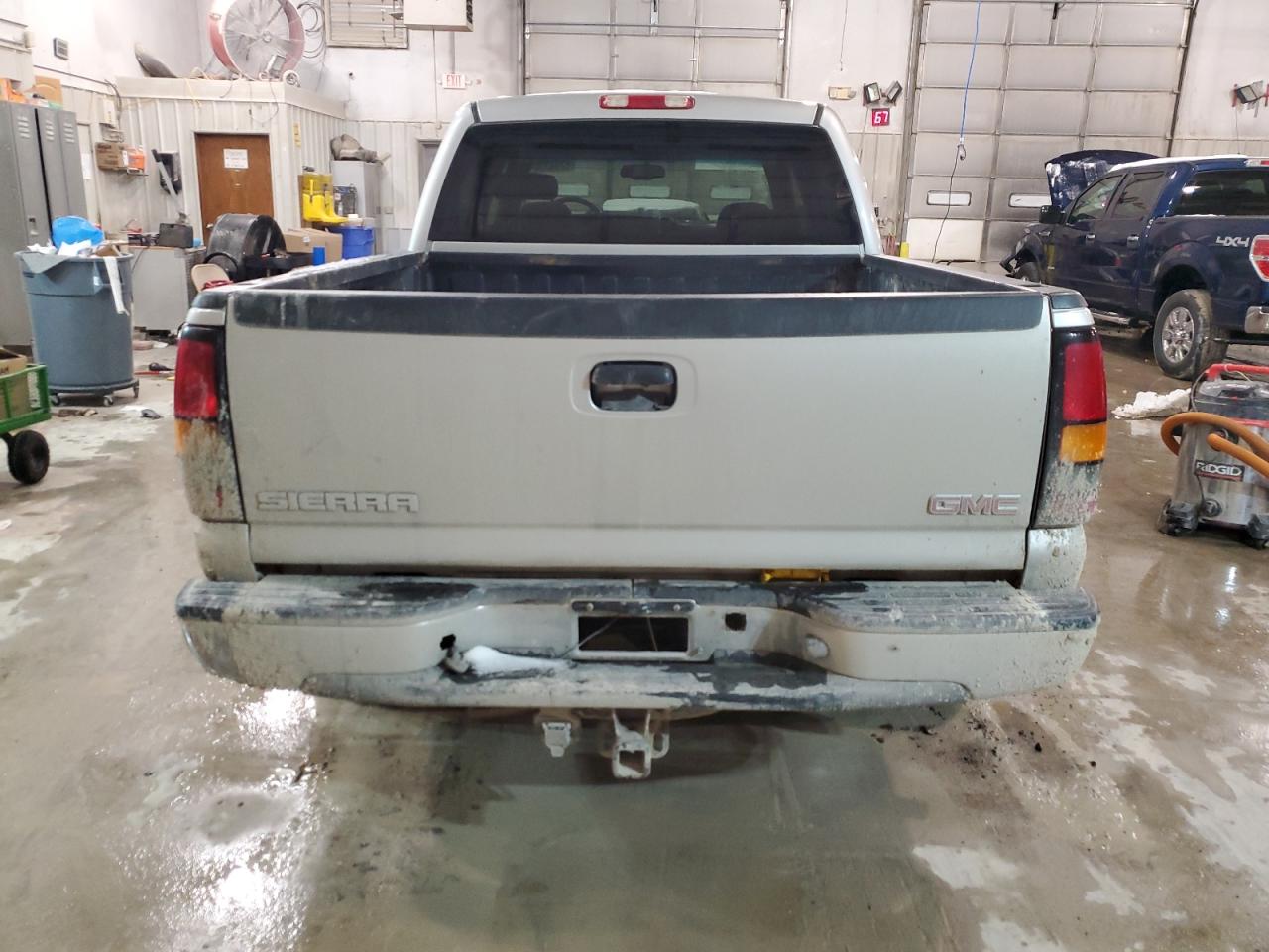 2007 GMC Sierra - Image 6