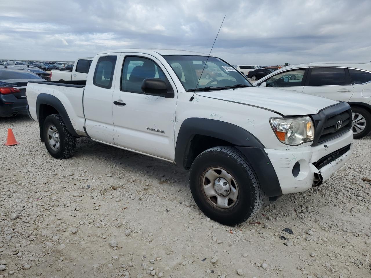 2010 Toyota Tacoma - Image 4