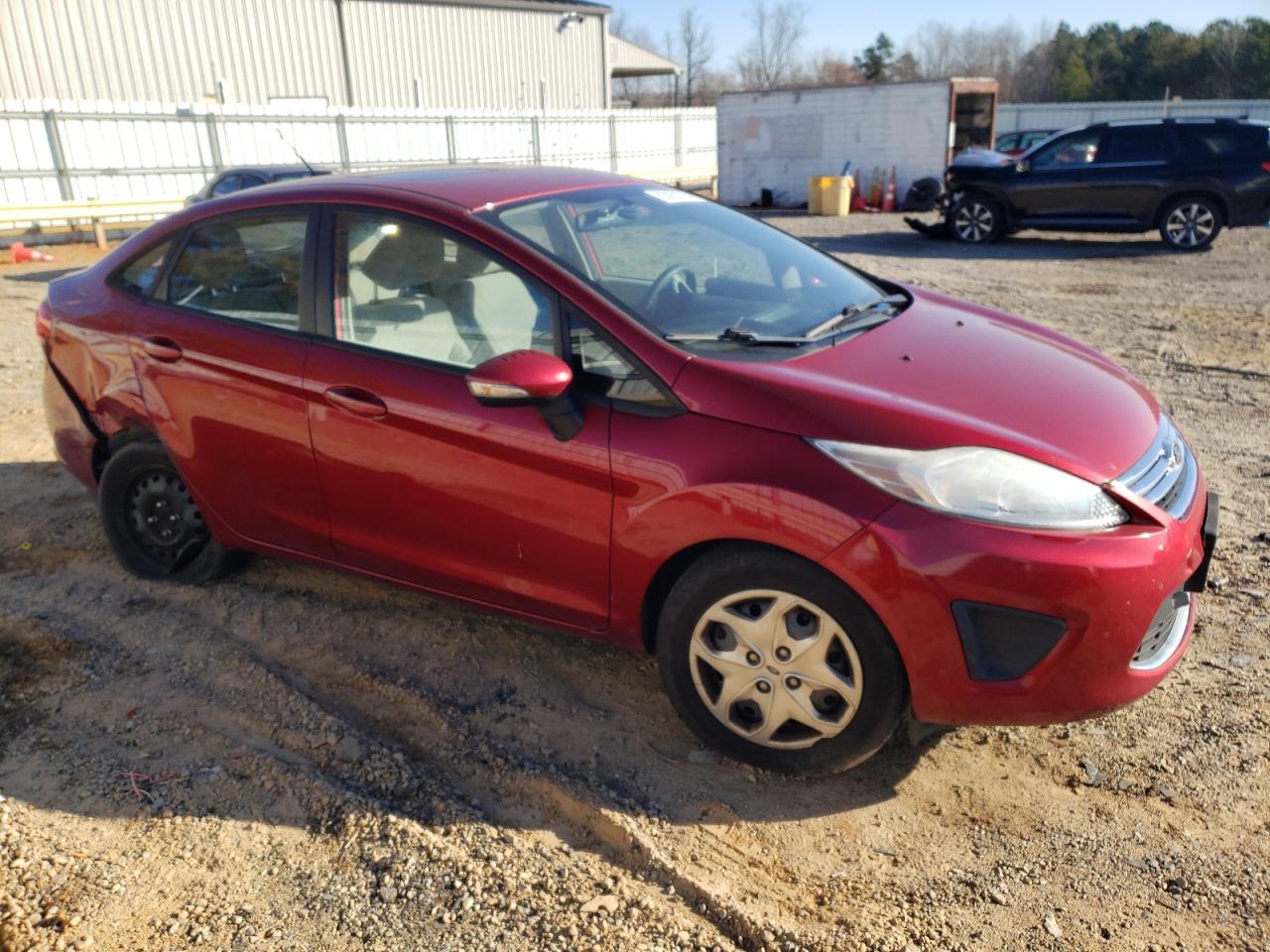 VIN 3FADP4BJ0DM164741 2013 FORD FIESTA no.4