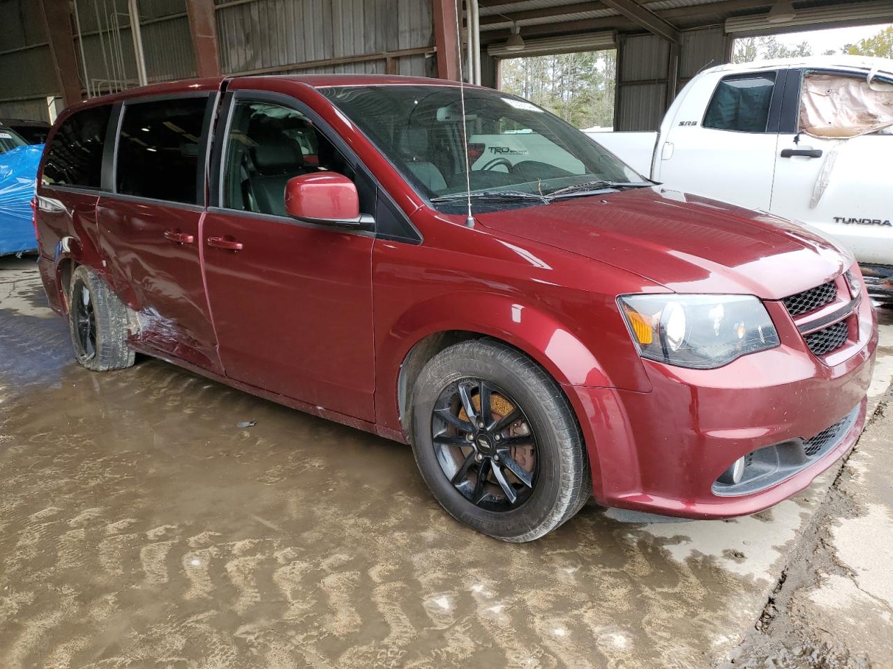 2019 Dodge Caravan - Image 4