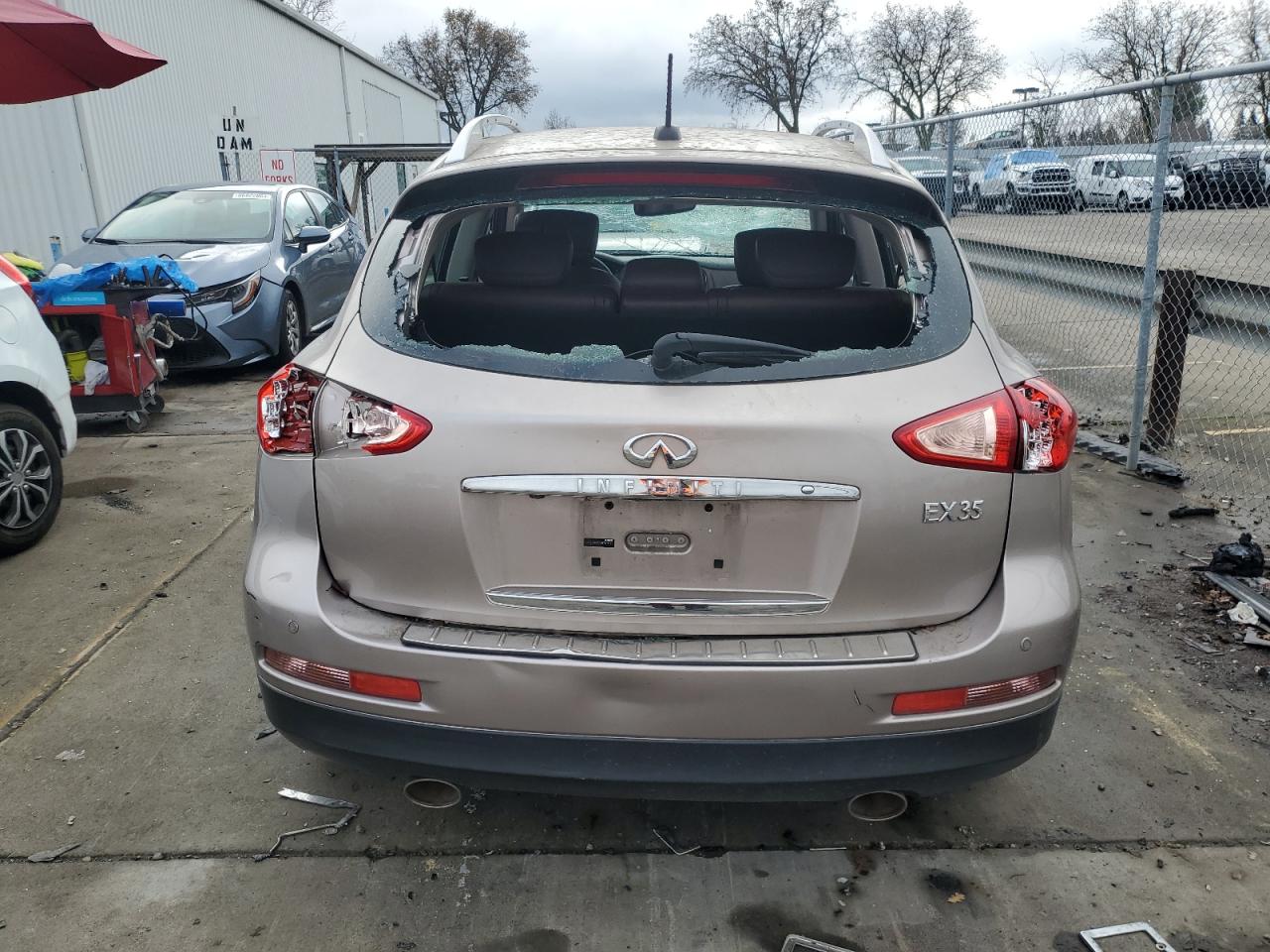 2010 Infiniti EX - Image 6