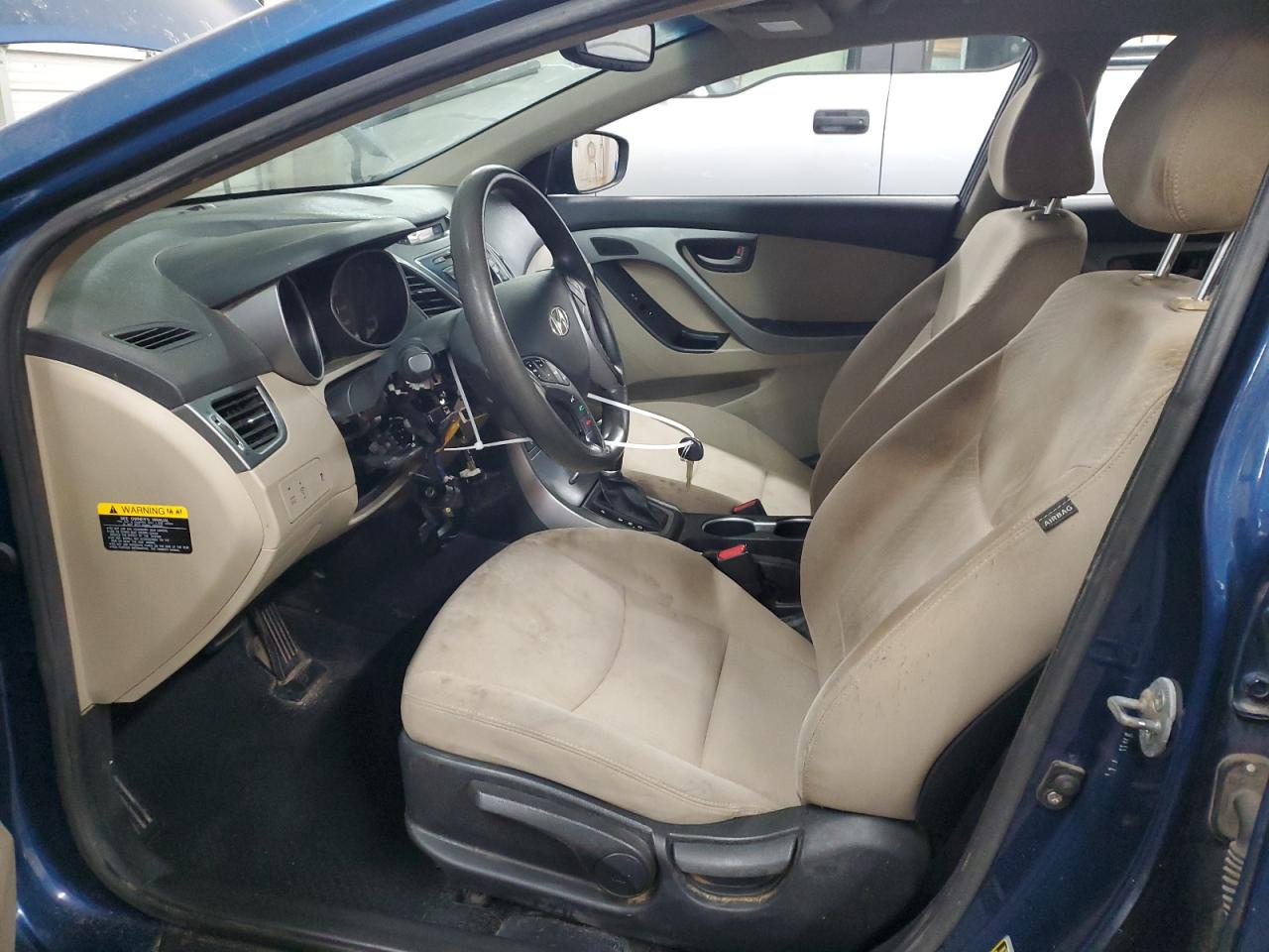 2014 Hyundai Elantra - Image 7