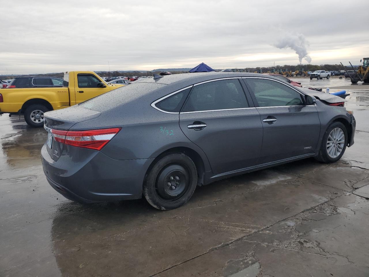 2013 Toyota Avalon - Image 3