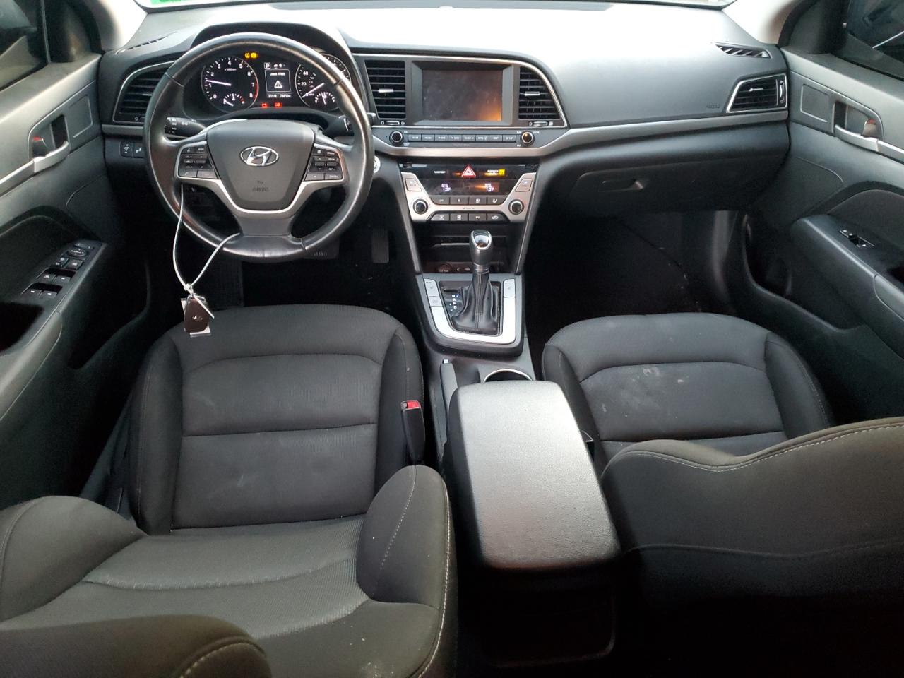 2018 Hyundai Elantra - Image 8
