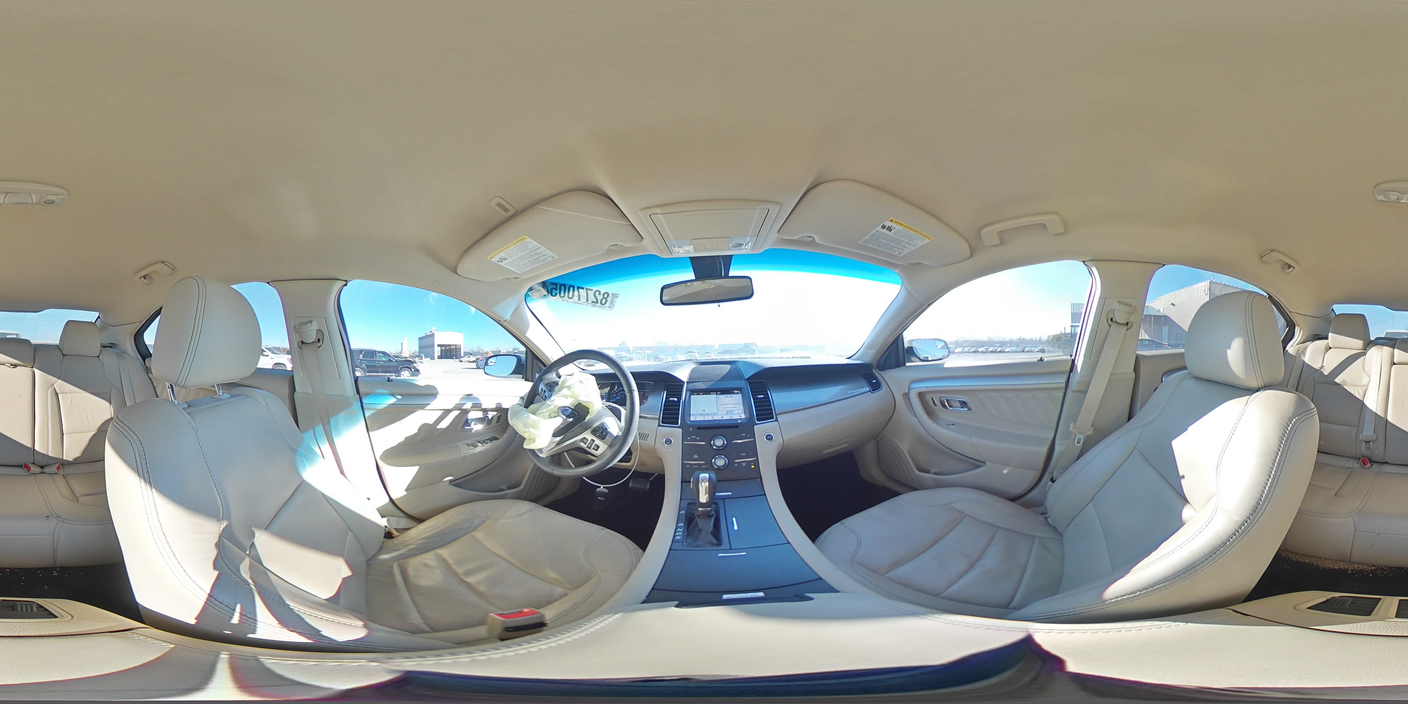 2017 Ford Taurus - Image 13