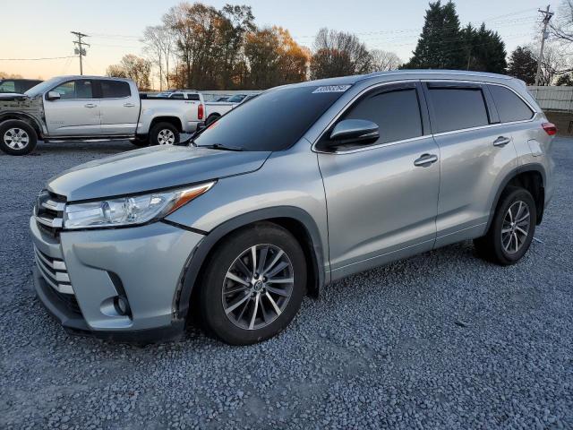  TOYOTA HIGHLANDER 2017 Silver