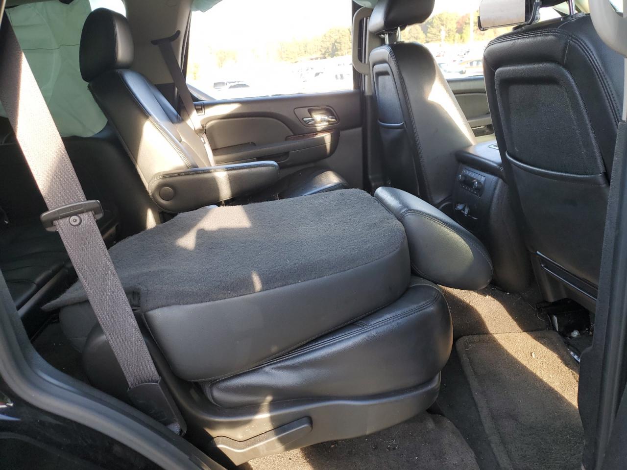 2013 GMC Yukon - Image 12