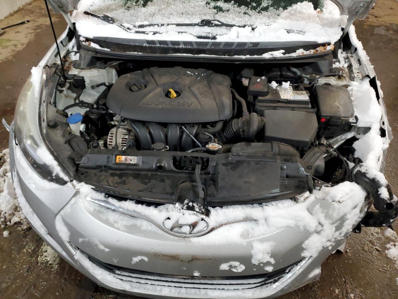2015 Hyundai Elantra - Image 11