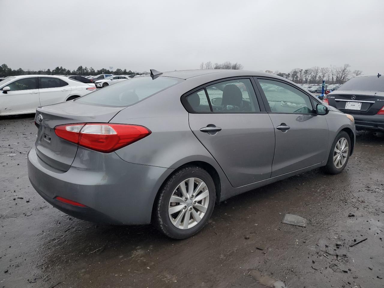 VIN KNAFX4A64G5446467 2016 KIA FORTE no.3