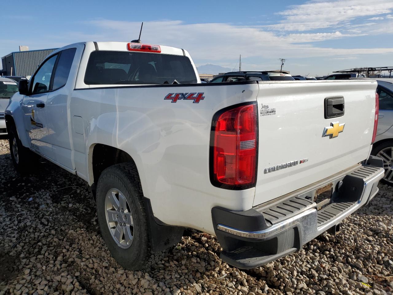 VIN 1GCHTBEN7H1183185 2017 CHEVROLET COLORADO no.2