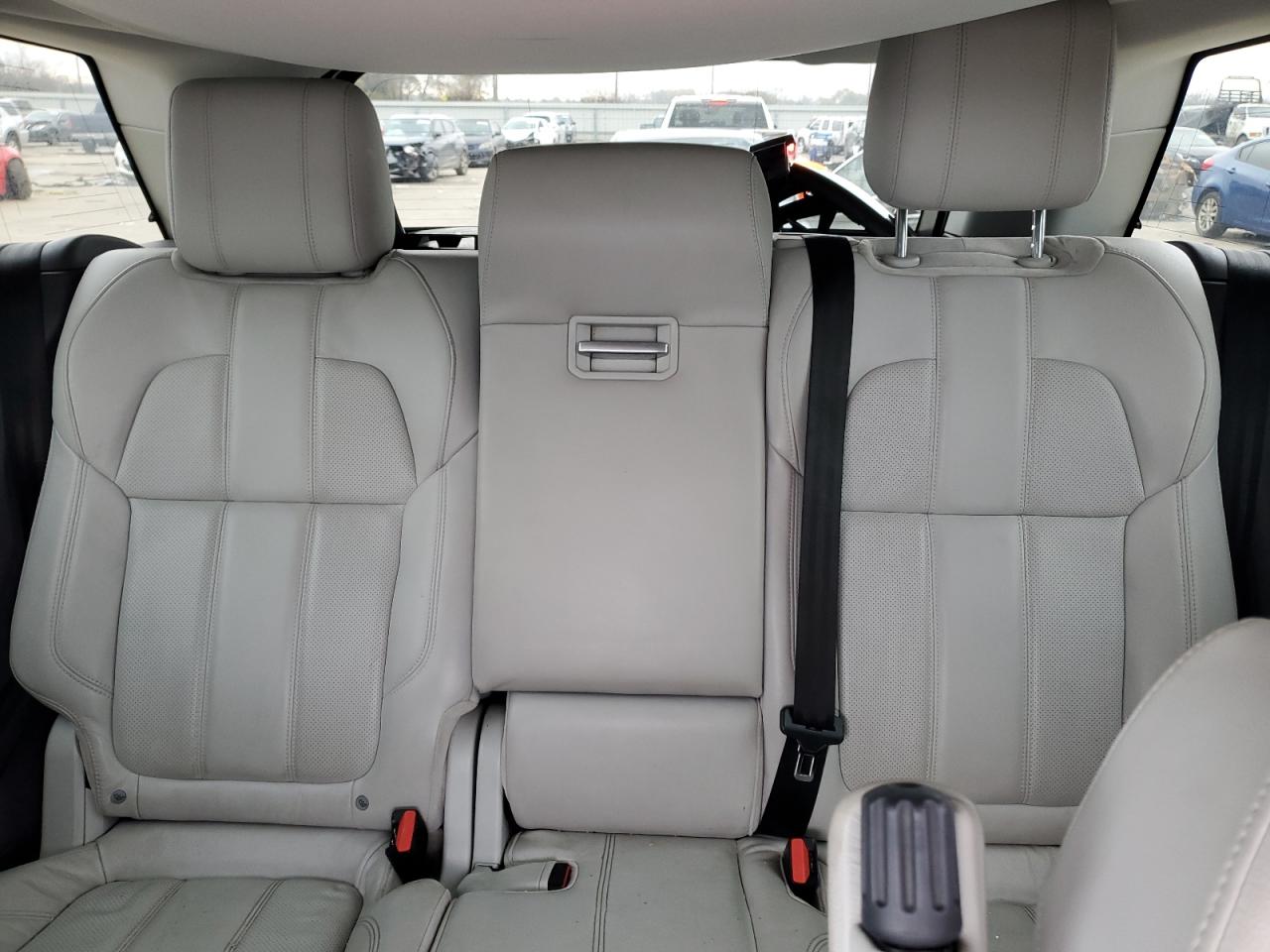 2016 Land Rover Range Rover - Image 10