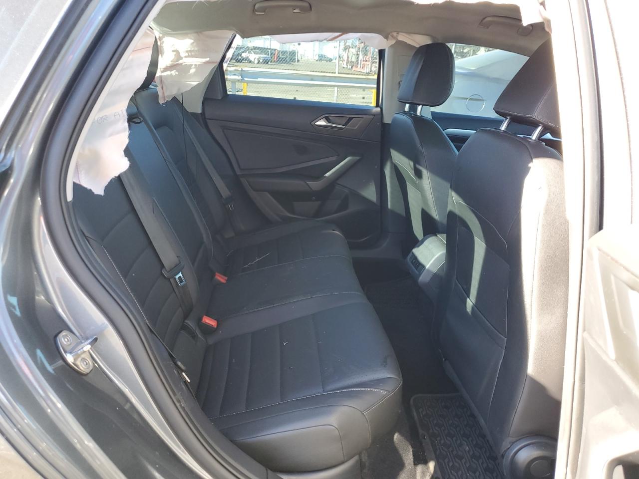 2021 Volkswagen Jetta - Image 10