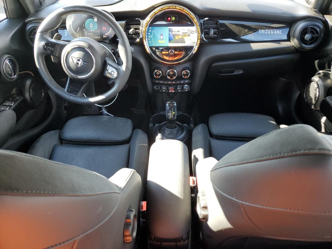 2022 MINI Cooper - Image 8