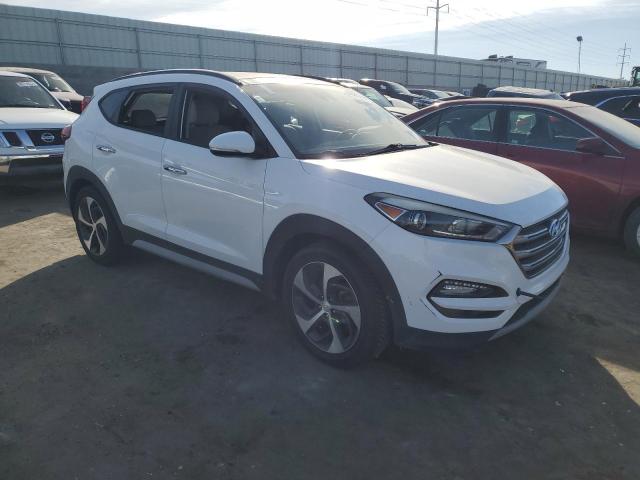  HYUNDAI TUCSON 2018 Белы