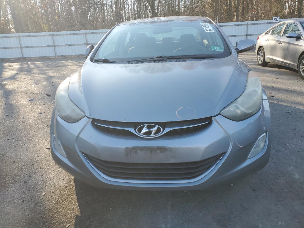 2012 Hyundai Elantra - Image 5