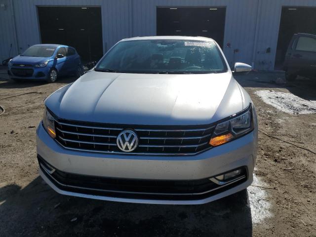  VOLKSWAGEN PASSAT 2016 Silver