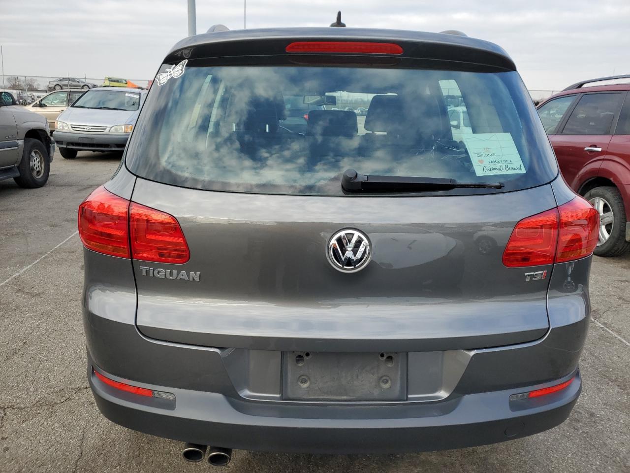 2017 Volkswagen Tiguan S VIN: WVGAV7AX7HK035768 Lot: 83084894