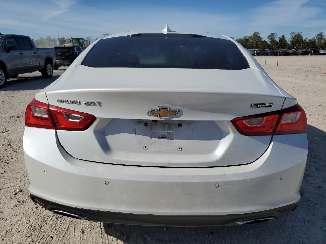 2017 Chevrolet Malibu - Image 6
