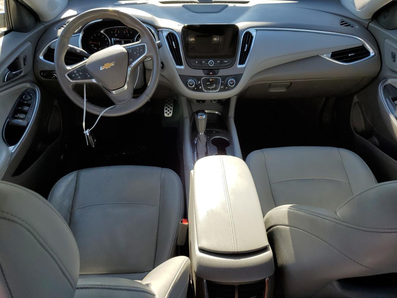2016 Chevrolet Malibu - Image 8