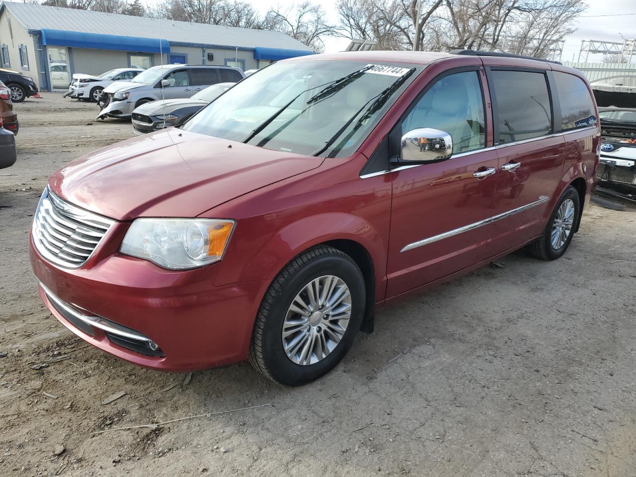2013 Chrysler Town & Country - Image 1
