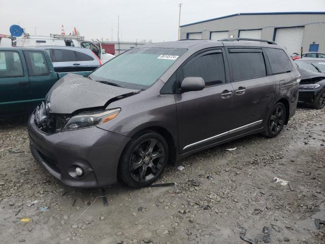 2016 Toyota Sienna Se